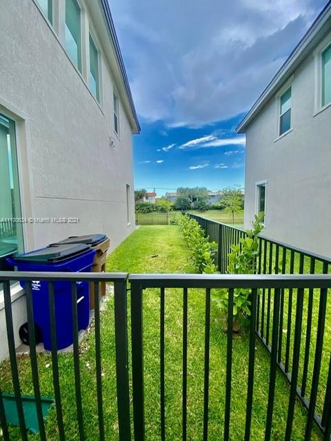 CRYSTAL LAKE 1ST - Residential