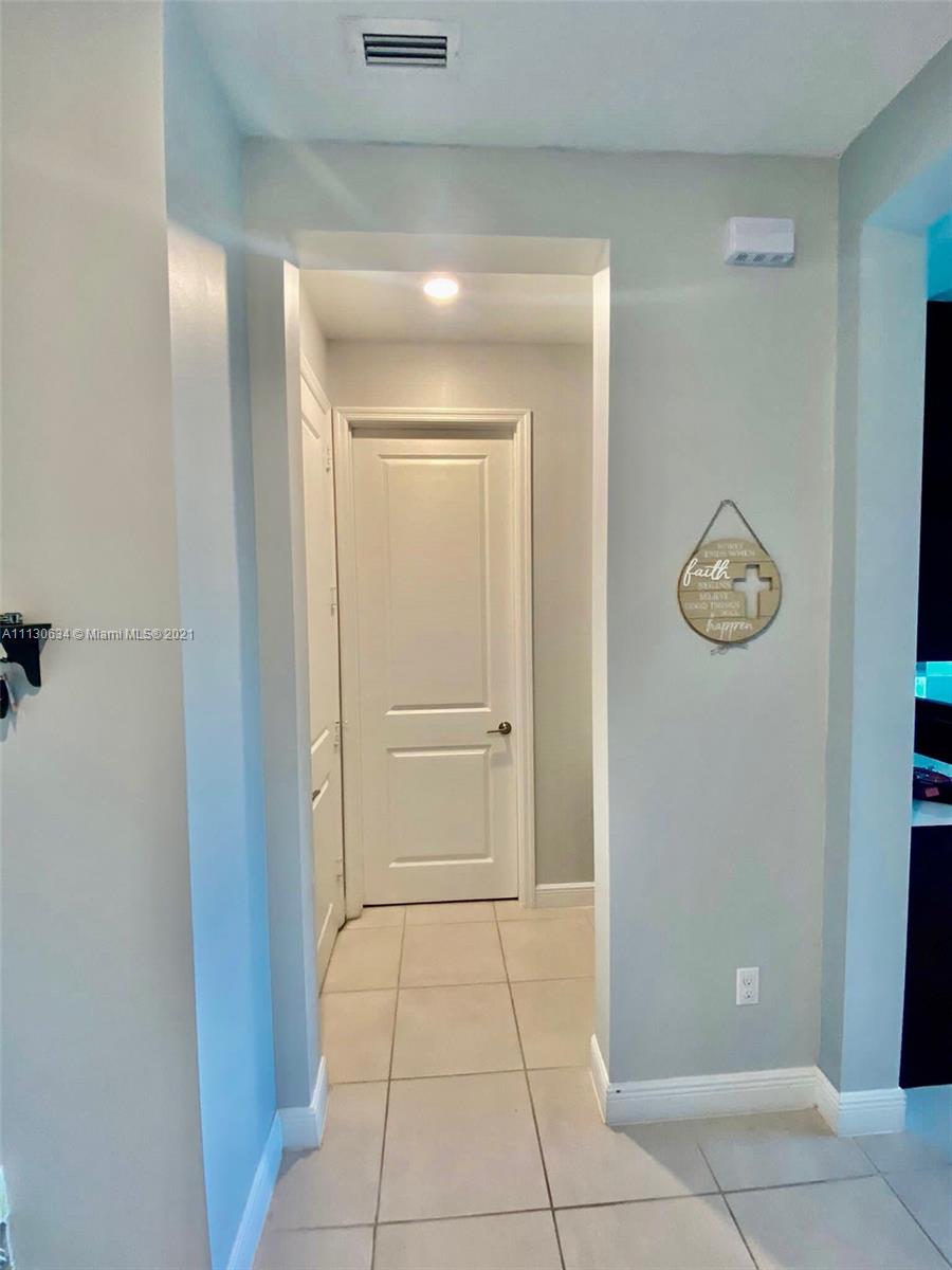 CRYSTAL LAKE 1ST - Residential