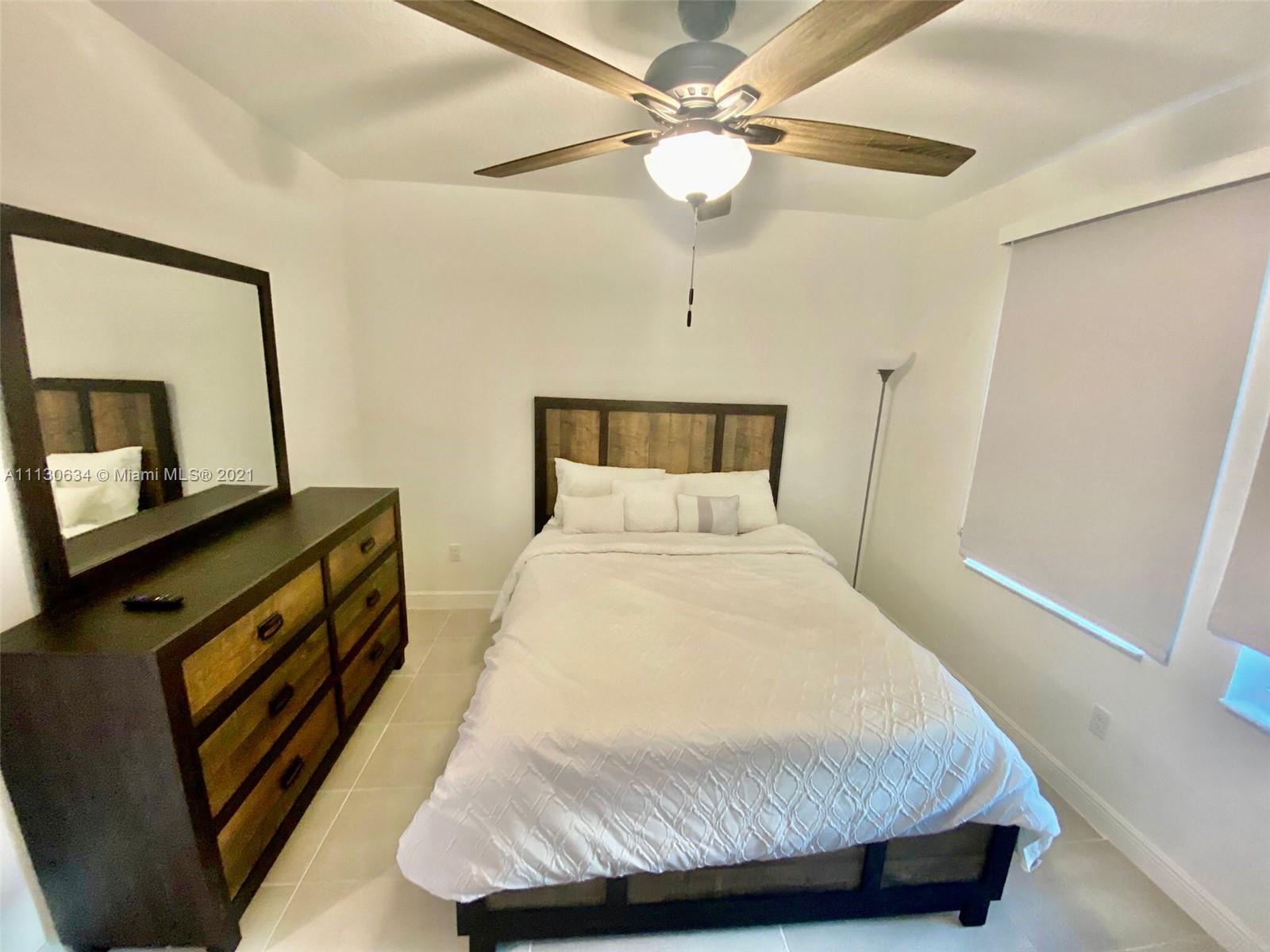 CRYSTAL LAKE 1ST - Residential
