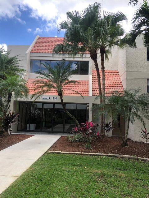 210 Lakeview Dr 207 Weston FL 33326
