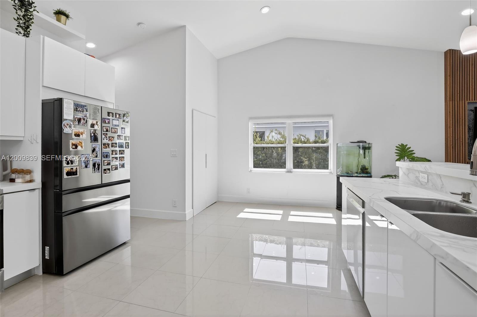 HOLLYWOOD HILLS NORTH SEC - Residential