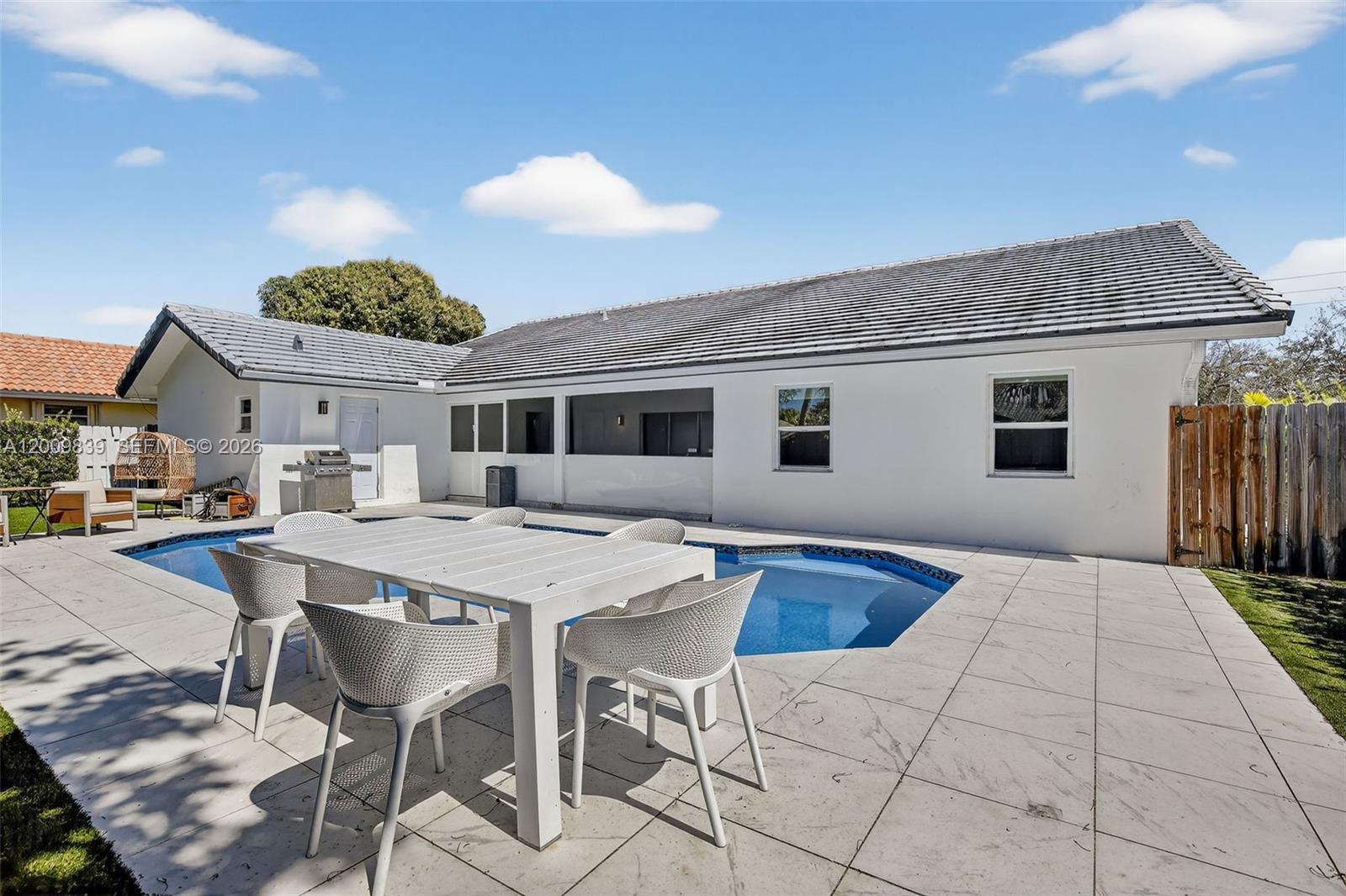 HOLLYWOOD HILLS NORTH SEC - Residential