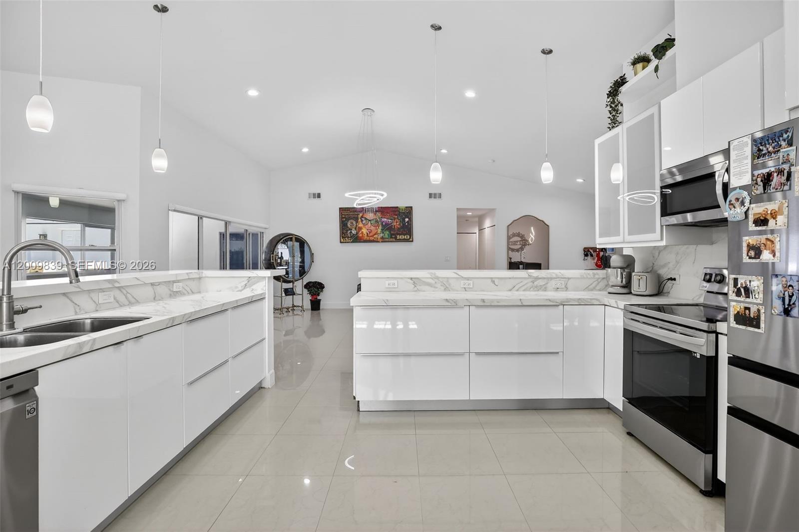 HOLLYWOOD HILLS NORTH SEC - Residential
