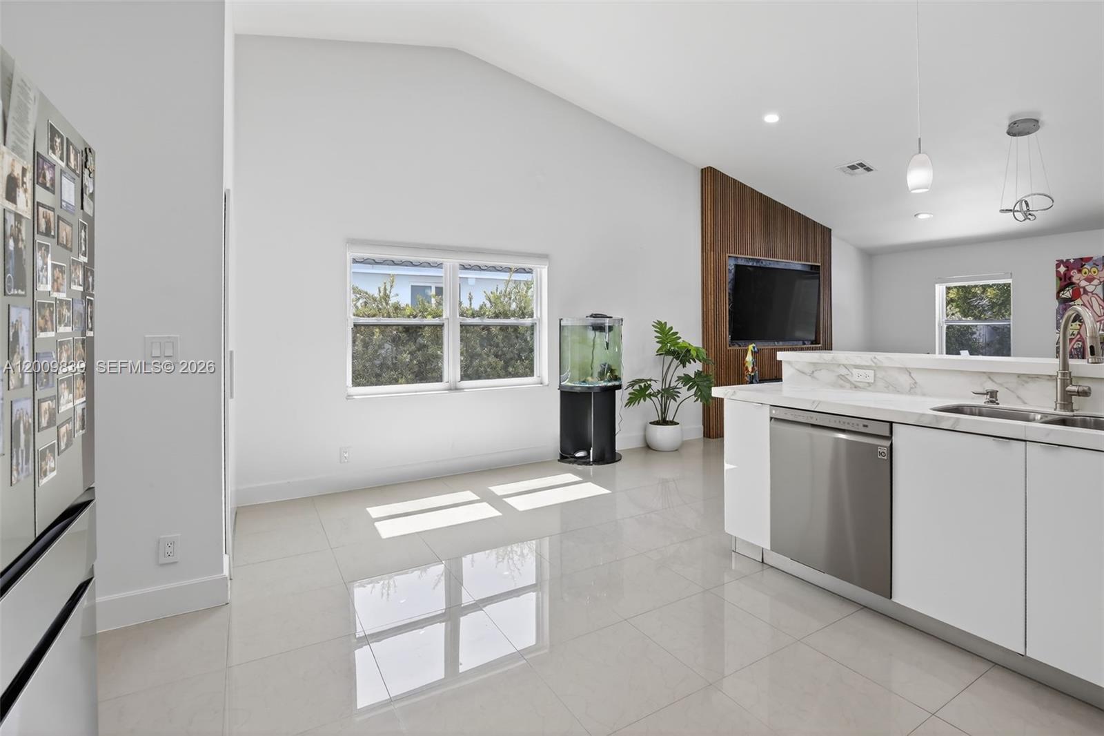 HOLLYWOOD HILLS NORTH SEC - Residential