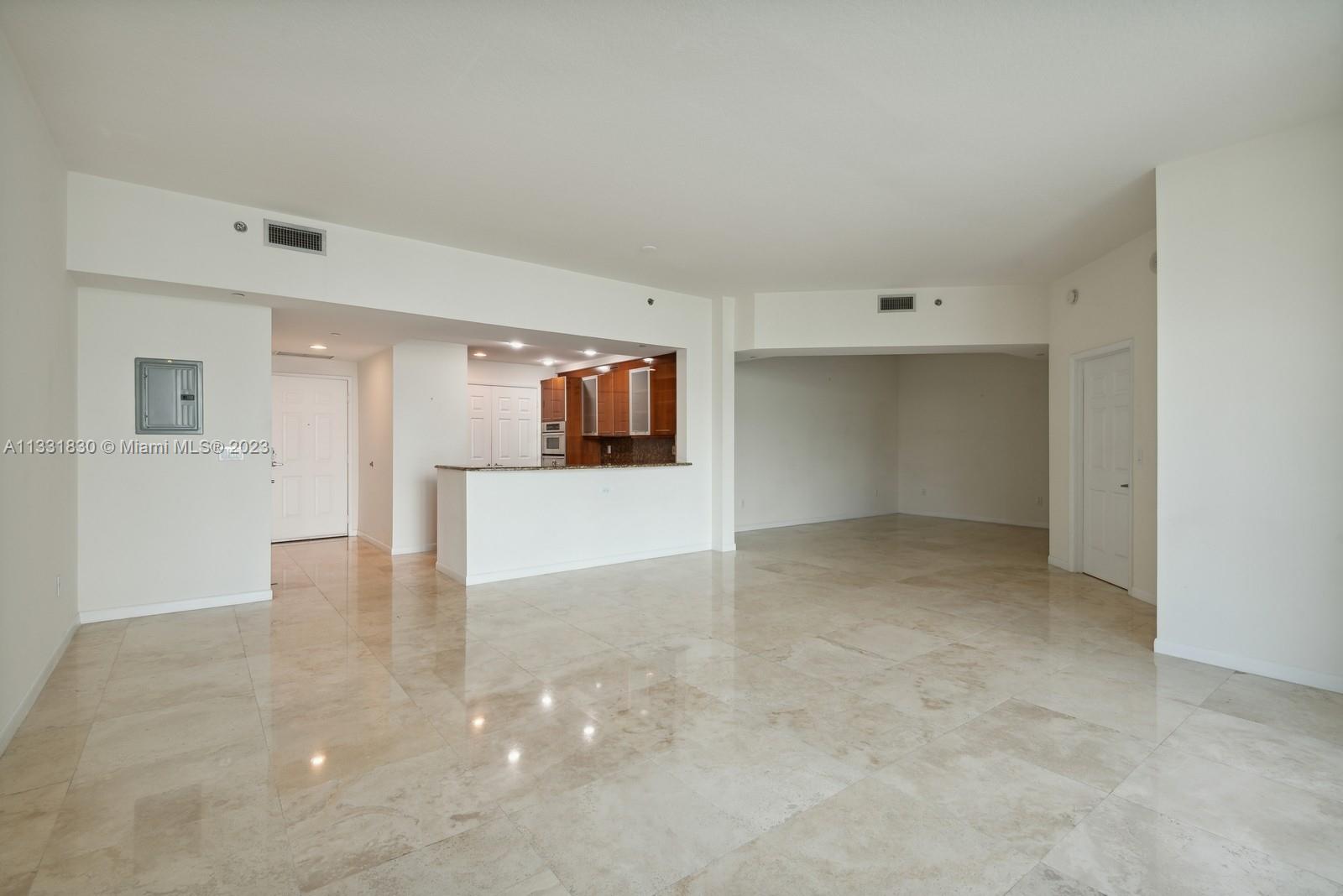 THE PORT RESIDENCES - Residential Lease