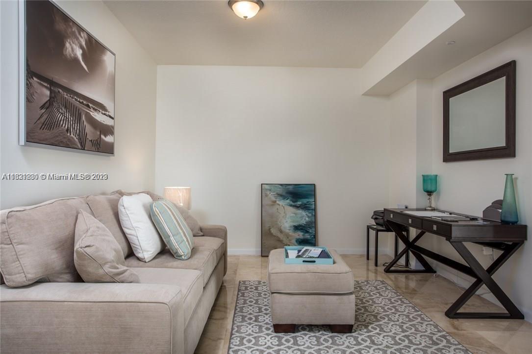 THE PORT RESIDENCES - Residential Lease