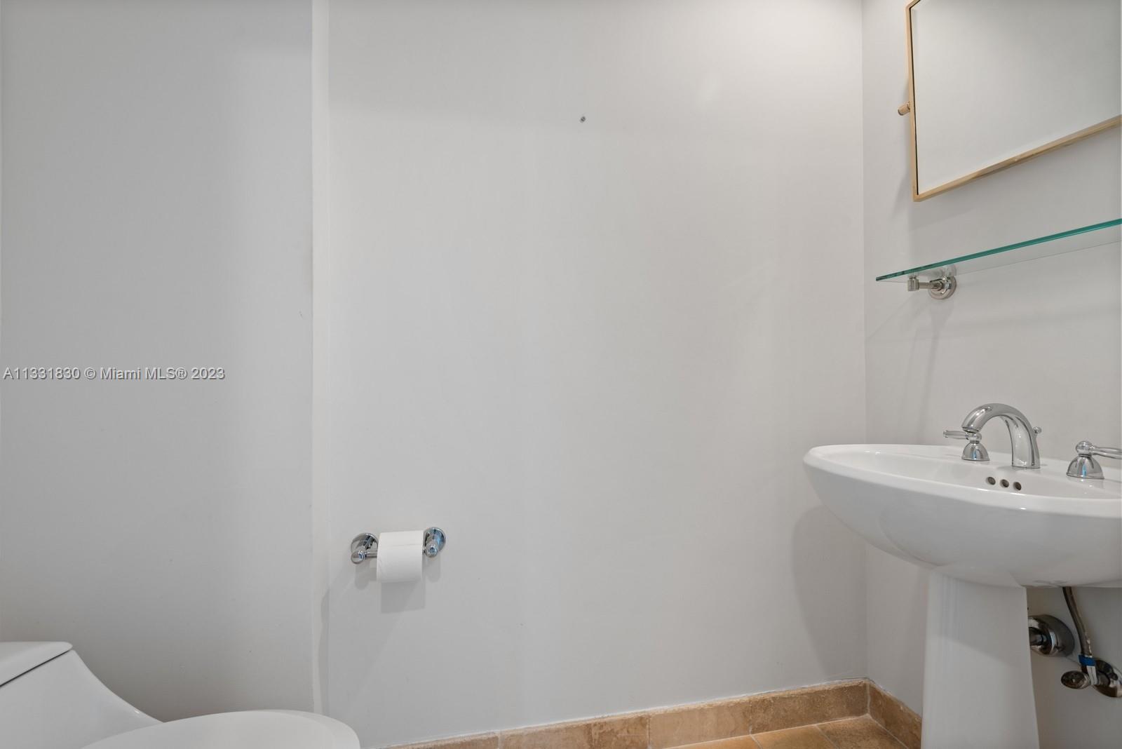 THE PORT RESIDENCES - Residential Lease