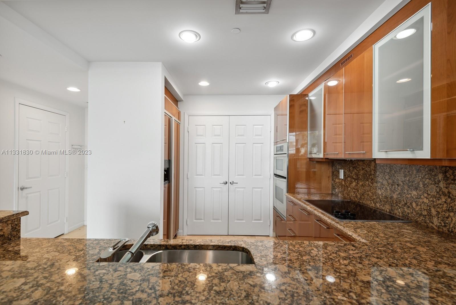 THE PORT RESIDENCES - Residential Lease