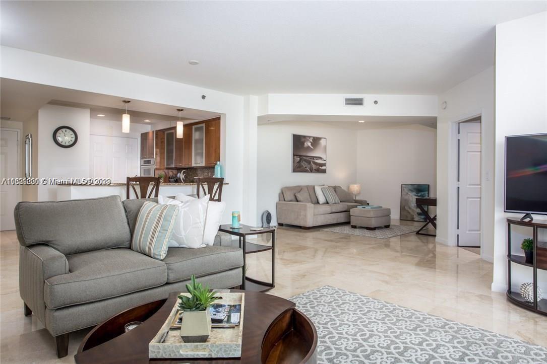 THE PORT RESIDENCES - Residential Lease