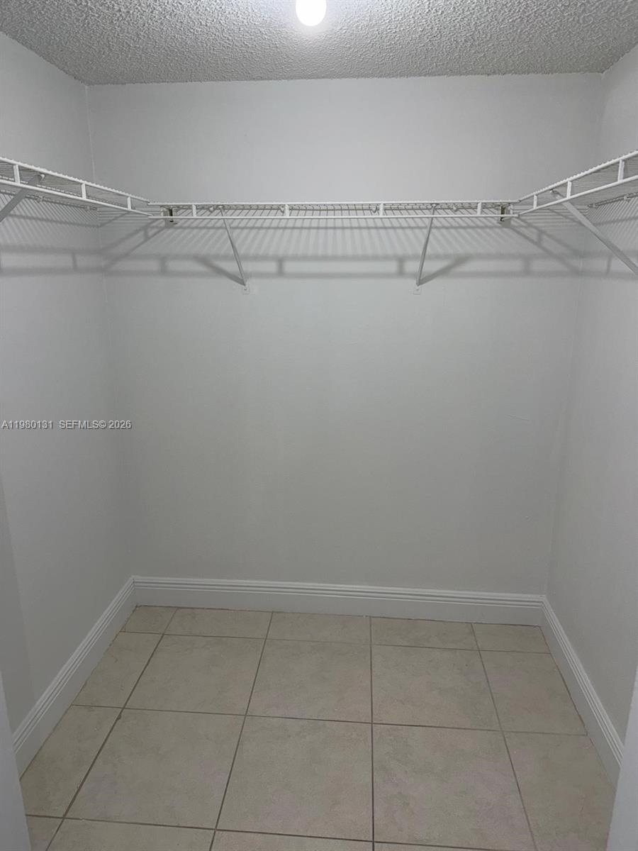 BUILDING THREE OF RACQUET - Residential