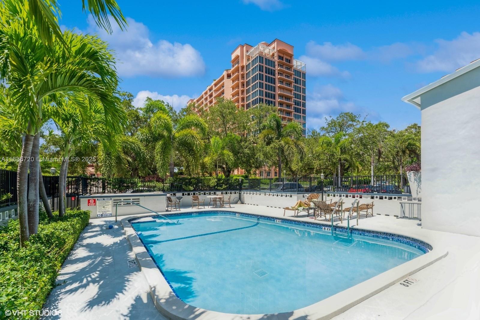21 Edgewater Dr 206