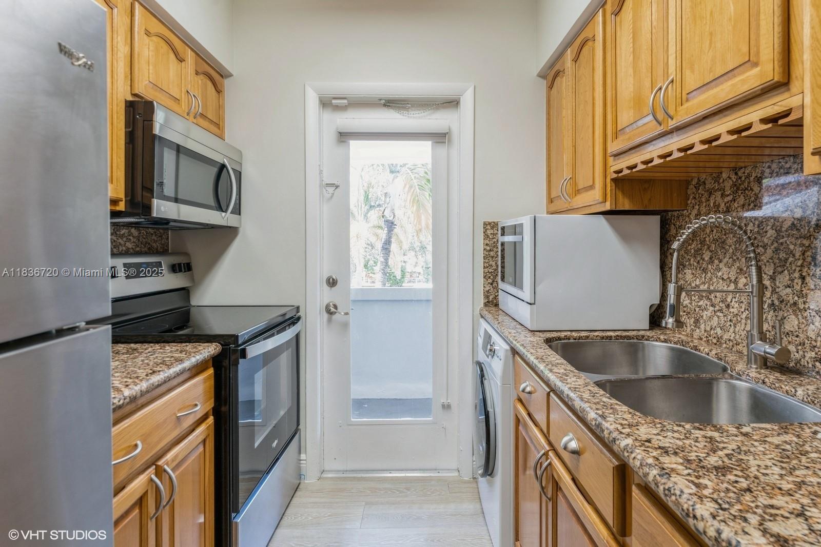 21 Edgewater Dr 206