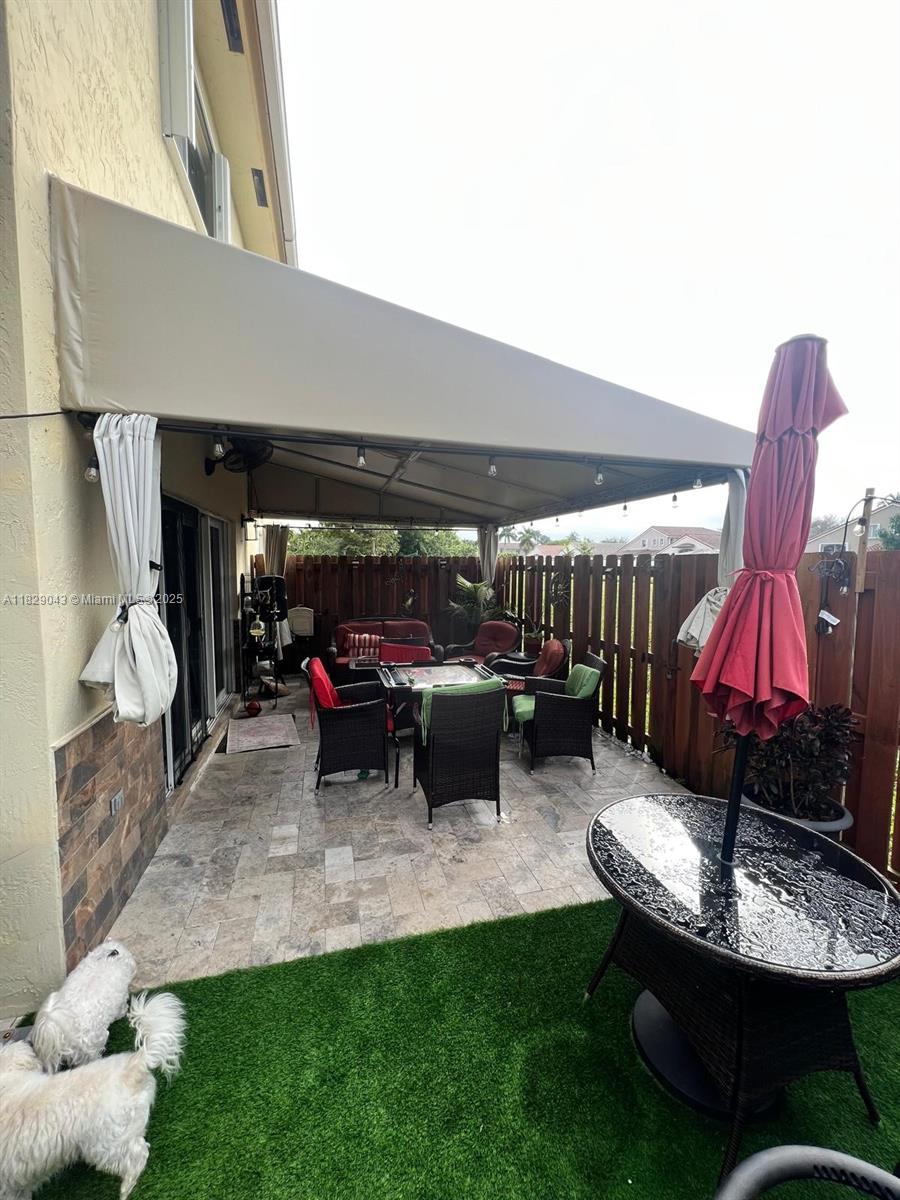 TWIN LAKE SHORES CENTRAL - Residential