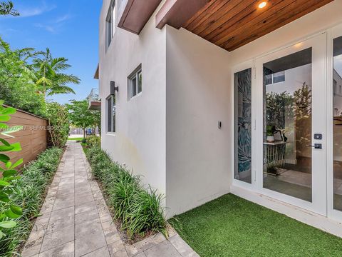 Tiny photo for 1808 Coral Ridge Dr, Fort Lauderdale, FL 33305 (MLS # A12007217)