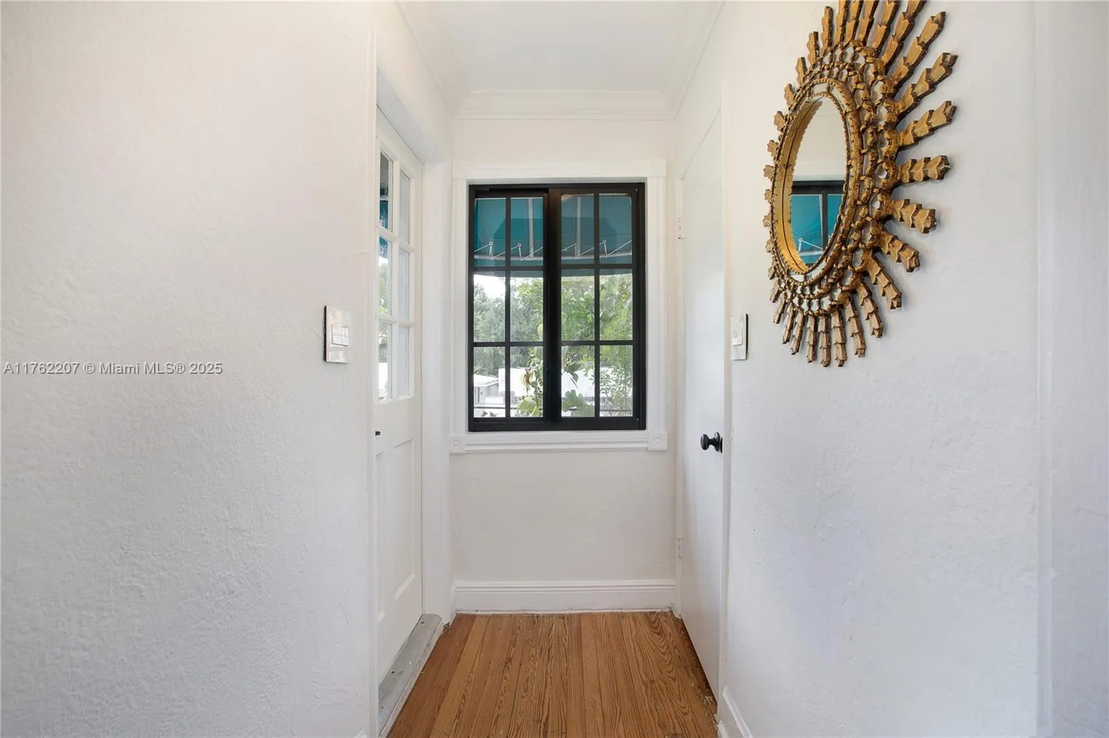 Coral Gables, Florida 33134, United States, 1 Bedroom Bedrooms, ,1 BathroomBathrooms,Residential,Pending,86892