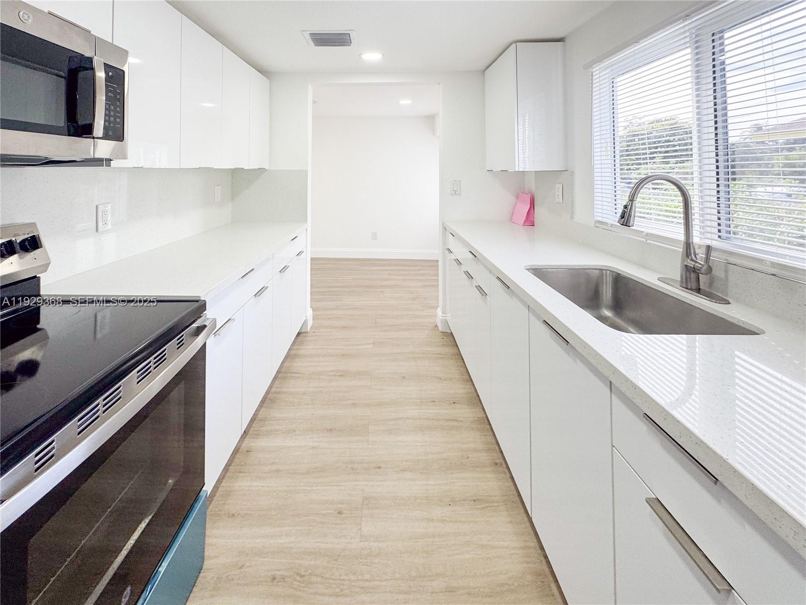 INLET CITY - Residential