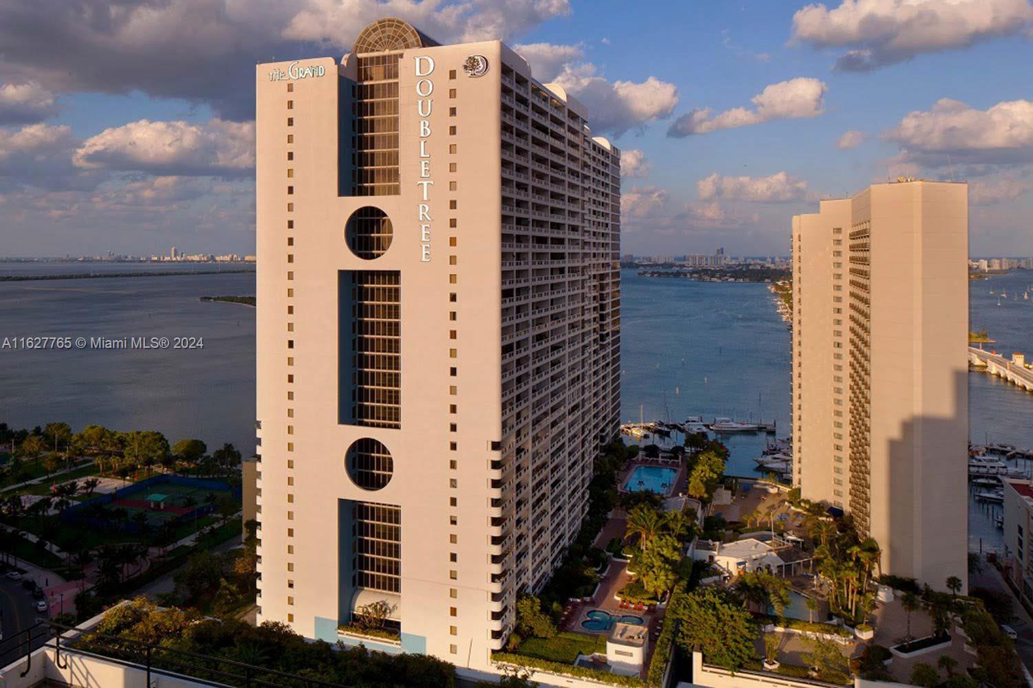 VENETIA CONDO - Residential