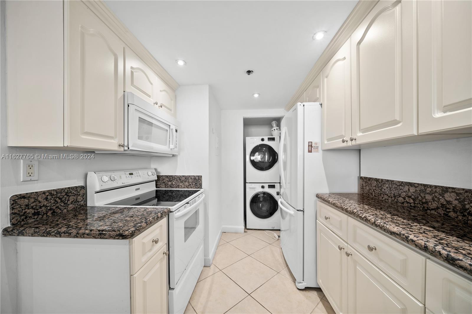VENETIA CONDO - Residential