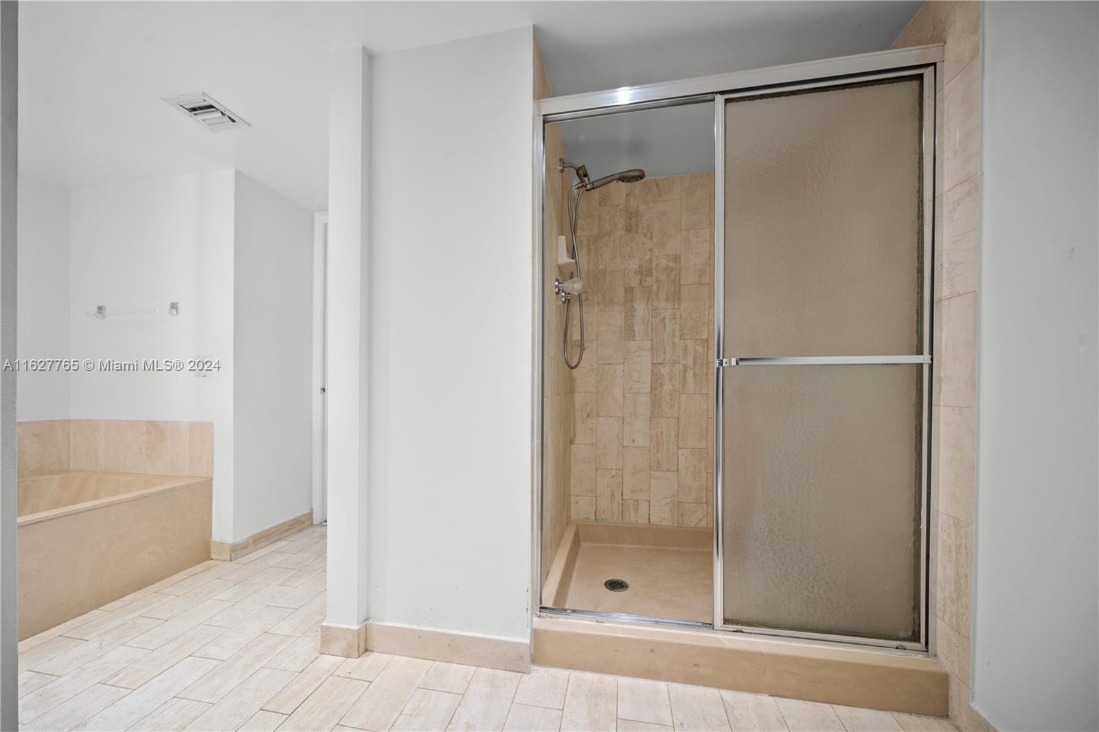 VENETIA CONDO - Residential