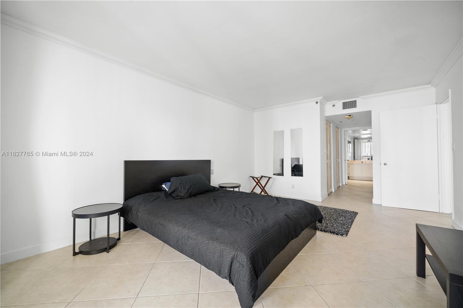 VENETIA CONDO - Residential