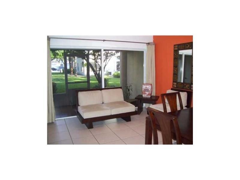 GREAT LOCATION !! READY TO MOVE IN. CLOSE TO PEMBROKE LAKES MALL, SHOPPING AND RESTAURANTS, GREAT SCHOOLS. WELL KEPT UNIT, REALLY NICE SUBDIVISION, COMMUNITY POOL, GYM AND SALON. FAMILY ORIENTED COMMUNITY