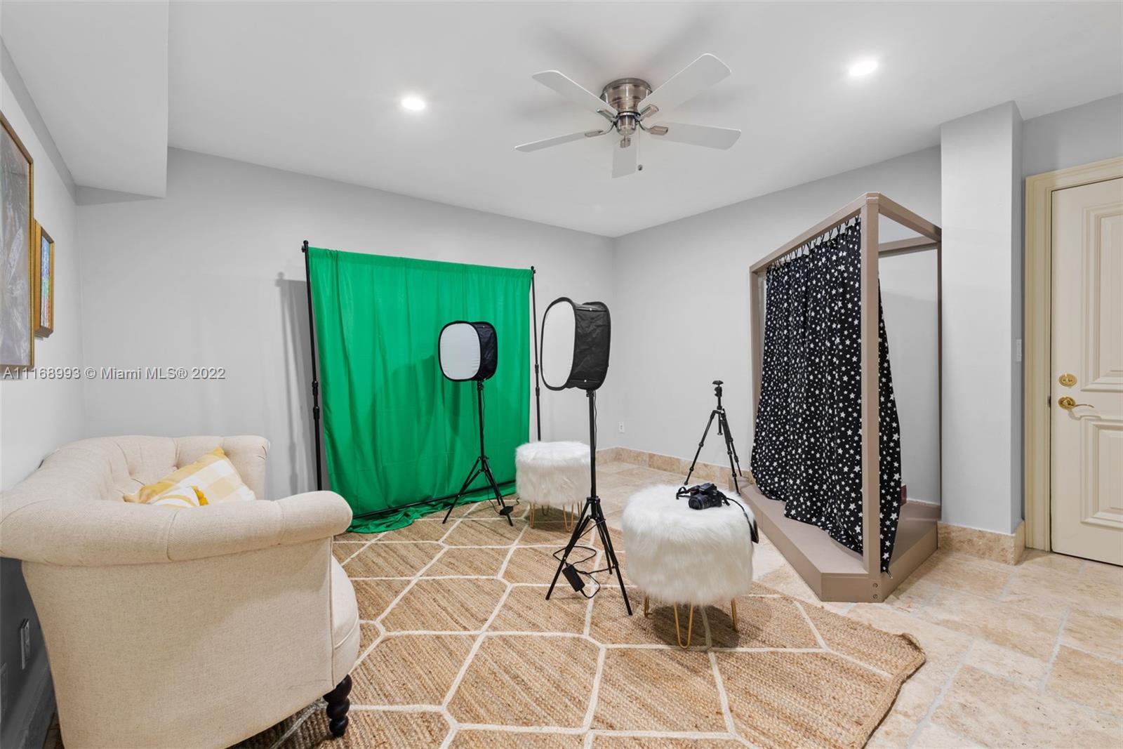 HUGHES COVE - Residential