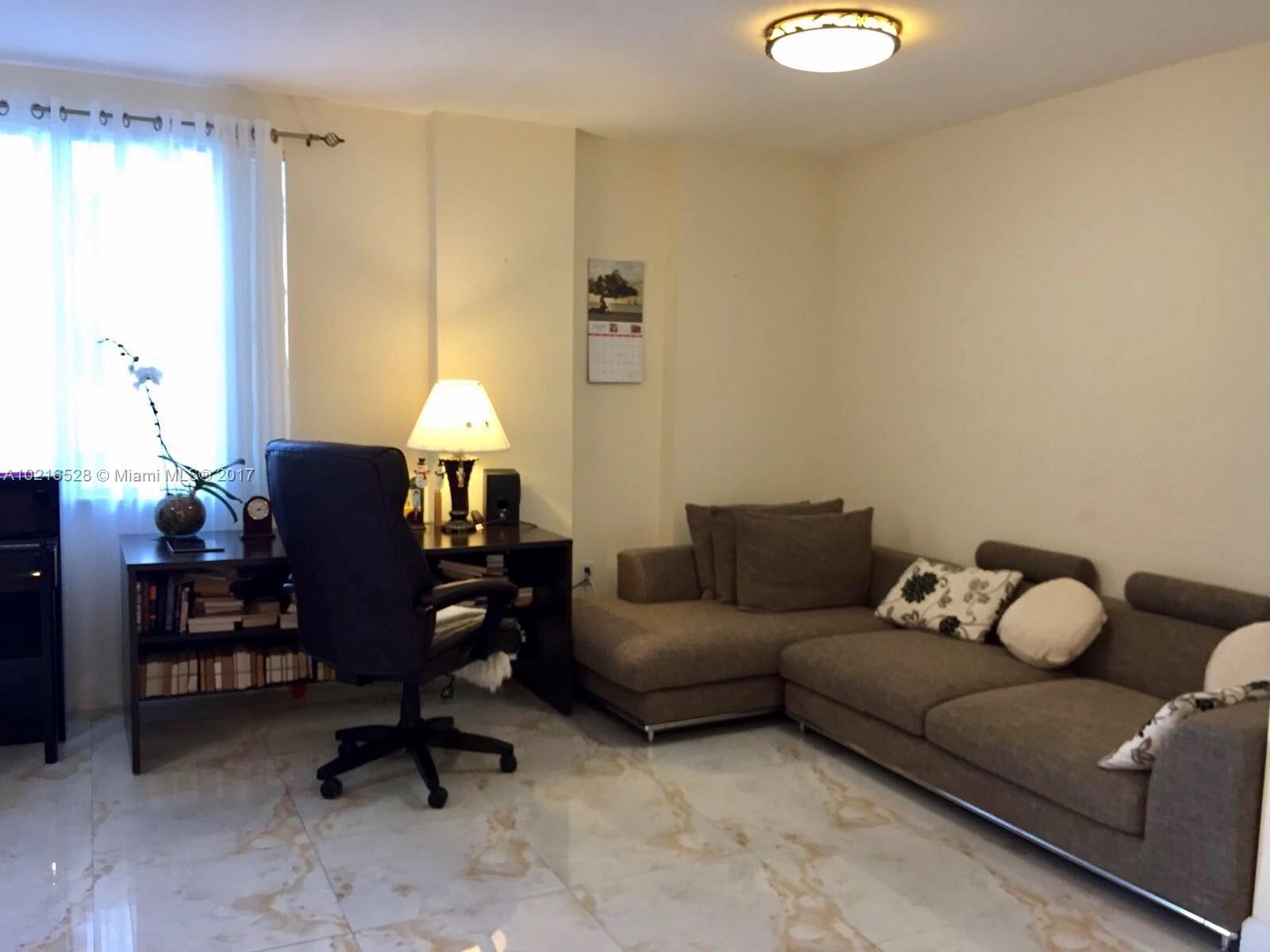 SPECTACULAR FULLY FURNISHED & REMODELED UNIT IN THE HEART OF DOWNTOWN HOLLYWOOD FEATURES TILE FLOORS THROUGHOUT, STAINLESS STEEL KITCHEN APPLIANCES WITH GRANITE COUNTER TOPS. WASHER AND DRYER INSIDE THE UNIT. GREAT AMENITIES INCLUDING ROOF TOP POOL, SPA, GYM, LIBRARY, COMPUTER CENTER, THEATER ROOM, SECURITY AND VALET. SHORT TERM MINIMUM 6 MONTHS