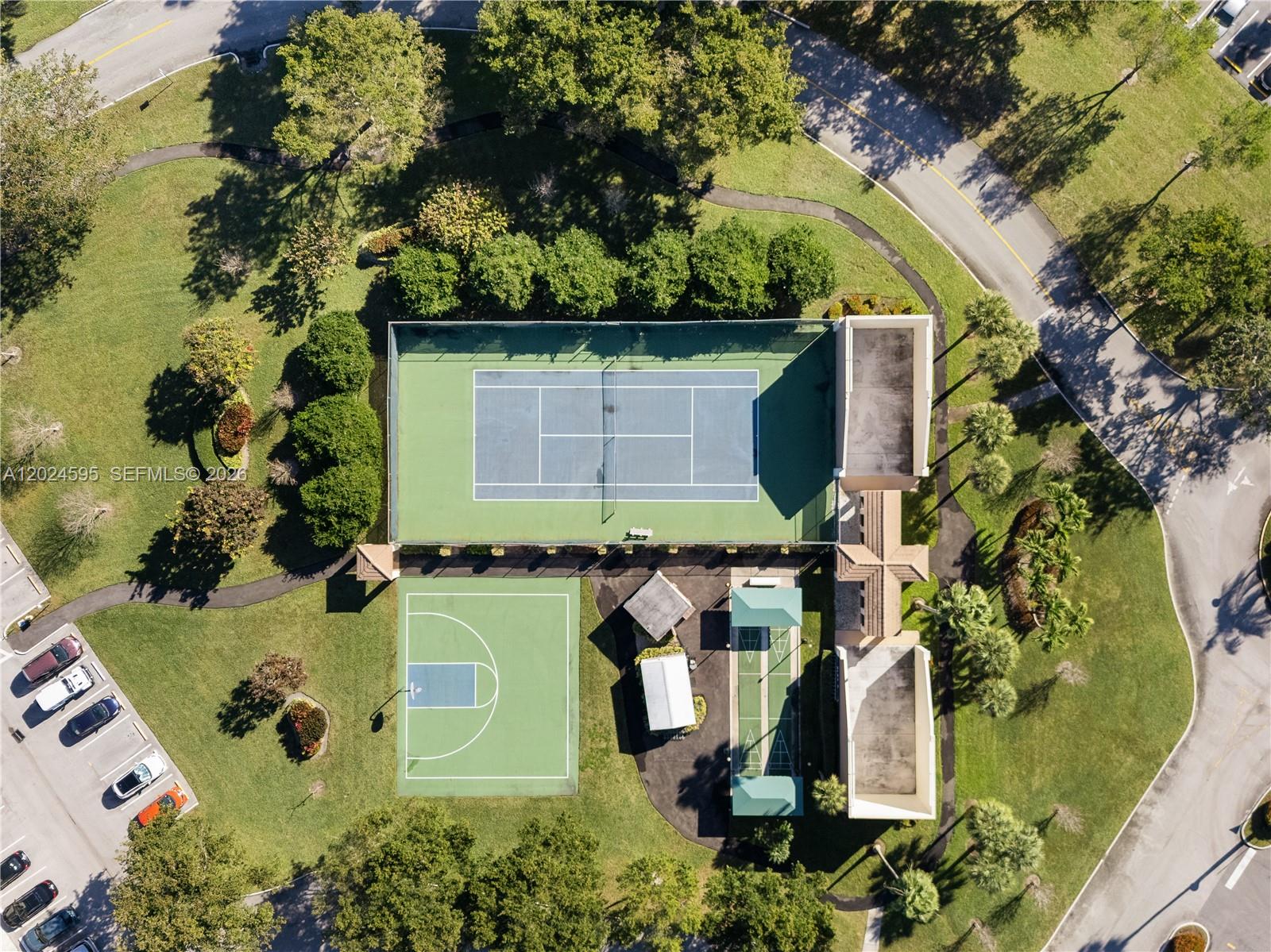 FAIRFAX CONDOMINIUM H - Residential