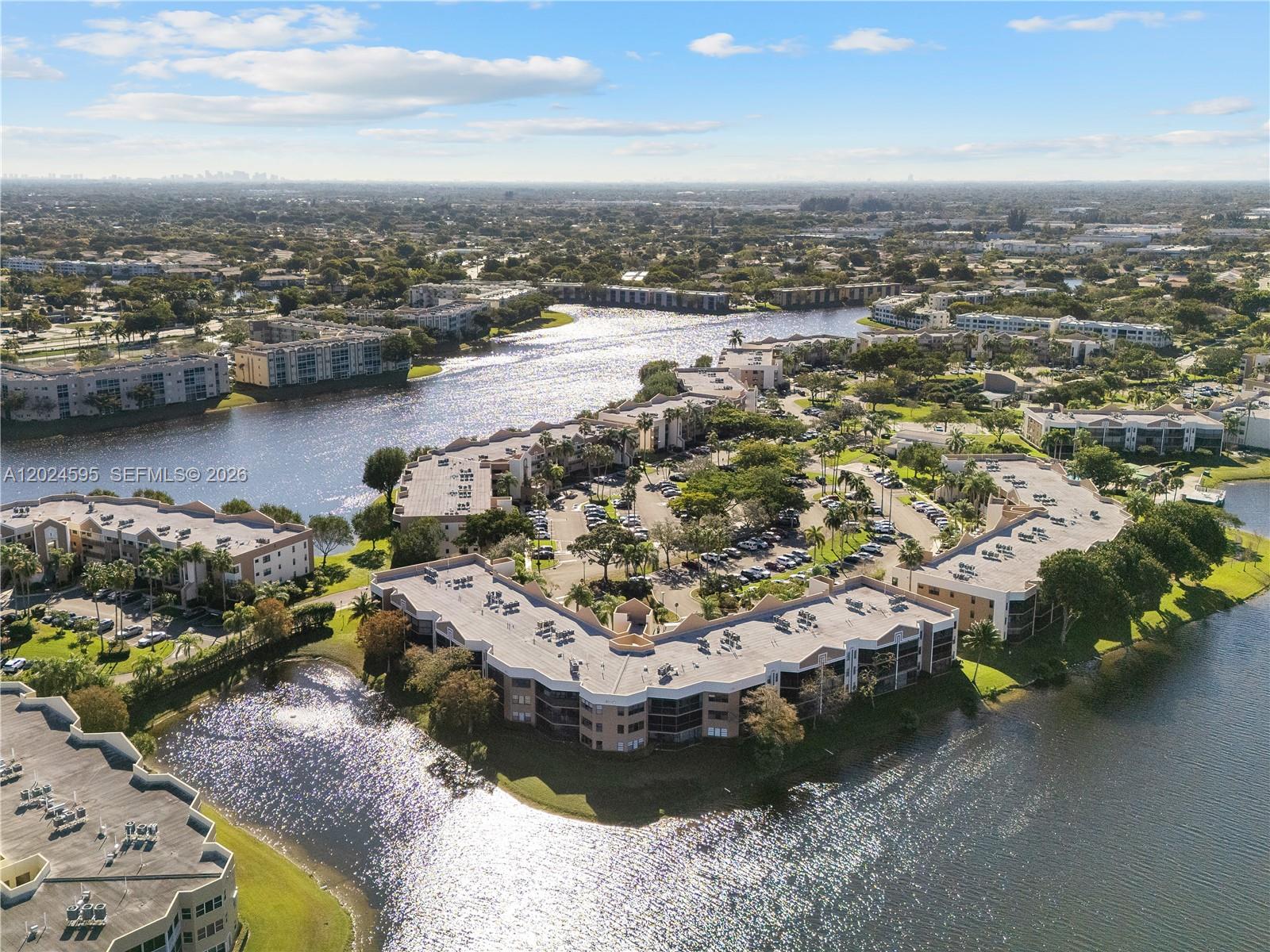 FAIRFAX CONDOMINIUM H - Residential