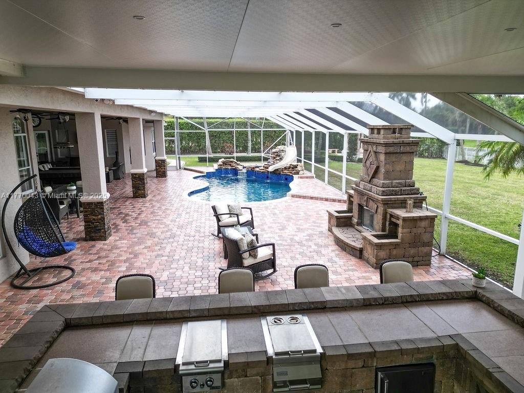 COUNTRY GLEN - Residential