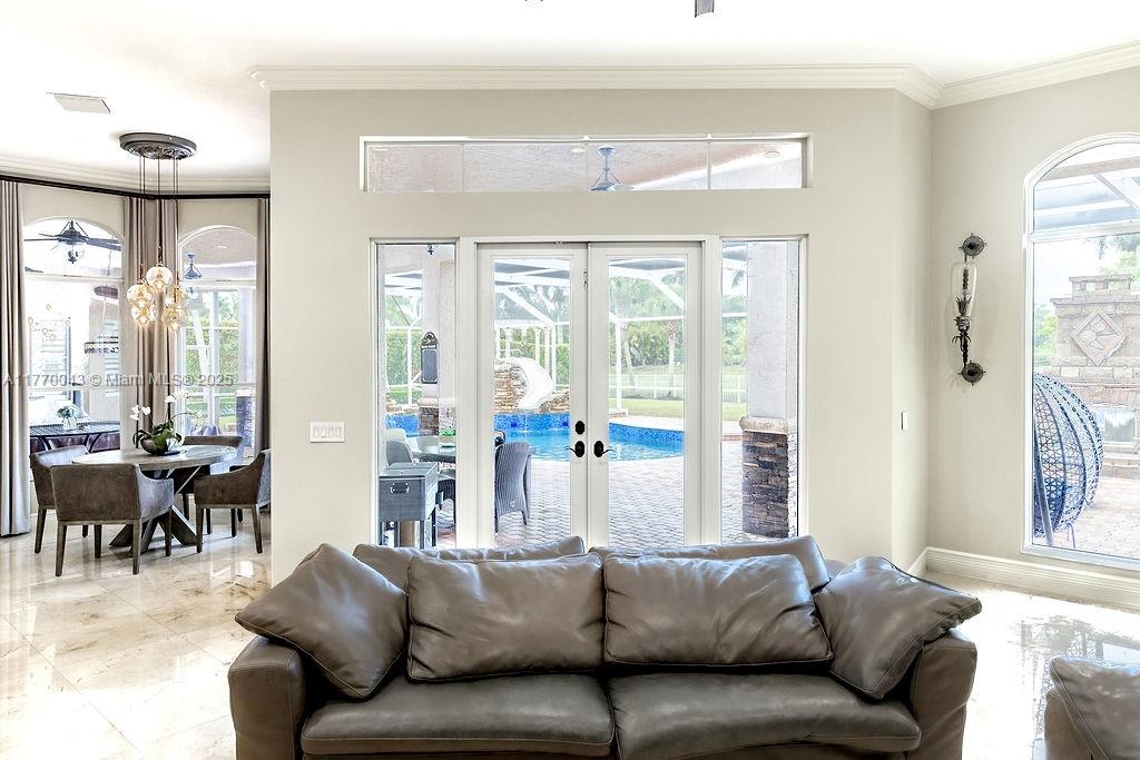 COUNTRY GLEN - Residential