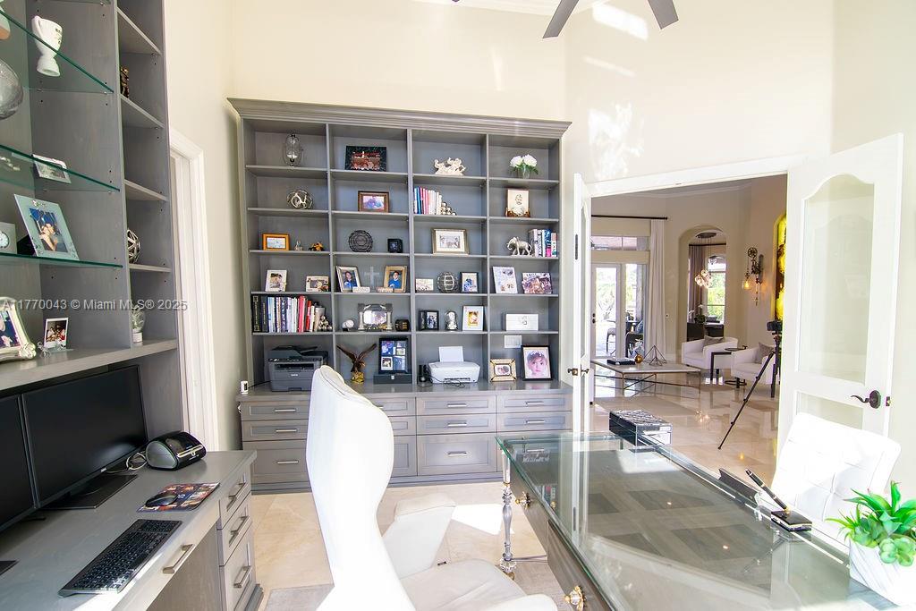 COUNTRY GLEN - Residential