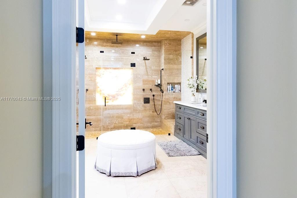 COUNTRY GLEN - Residential