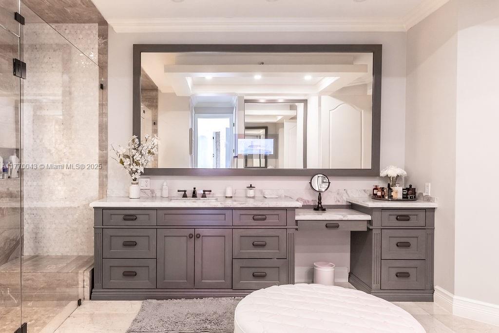 COUNTRY GLEN - Residential