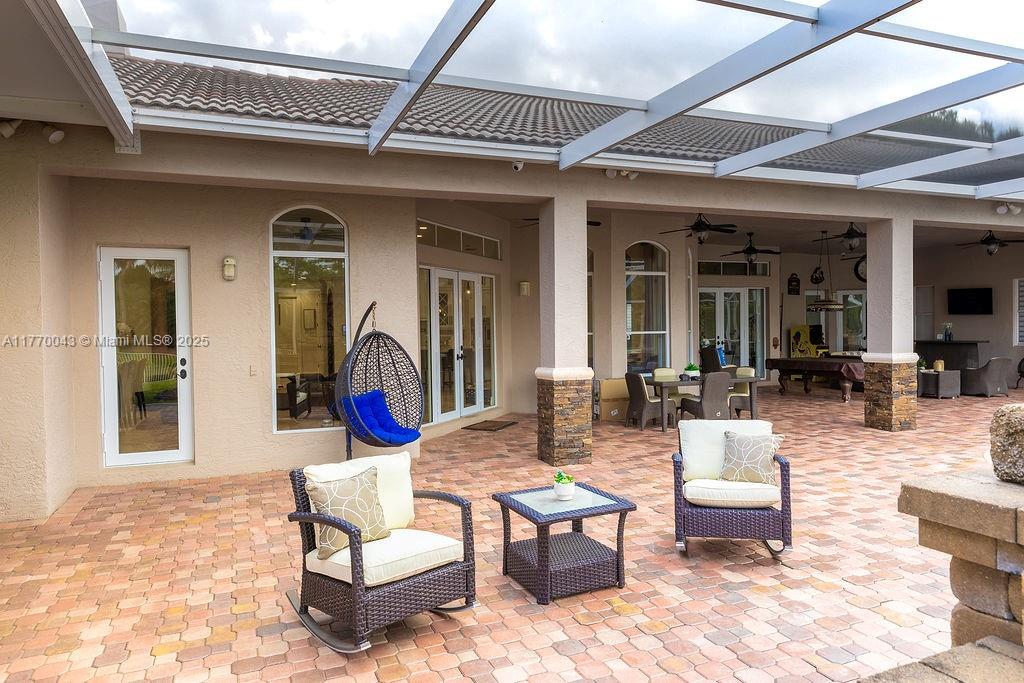 COUNTRY GLEN - Residential