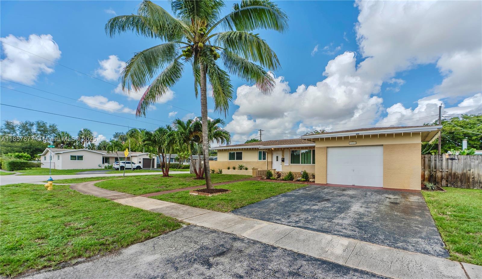 120 NW 77th Way