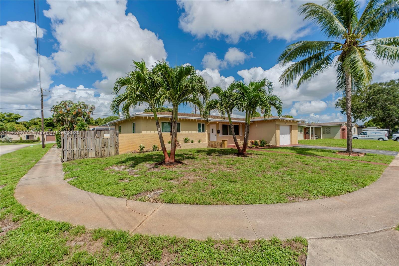 120 NW 77th Way
