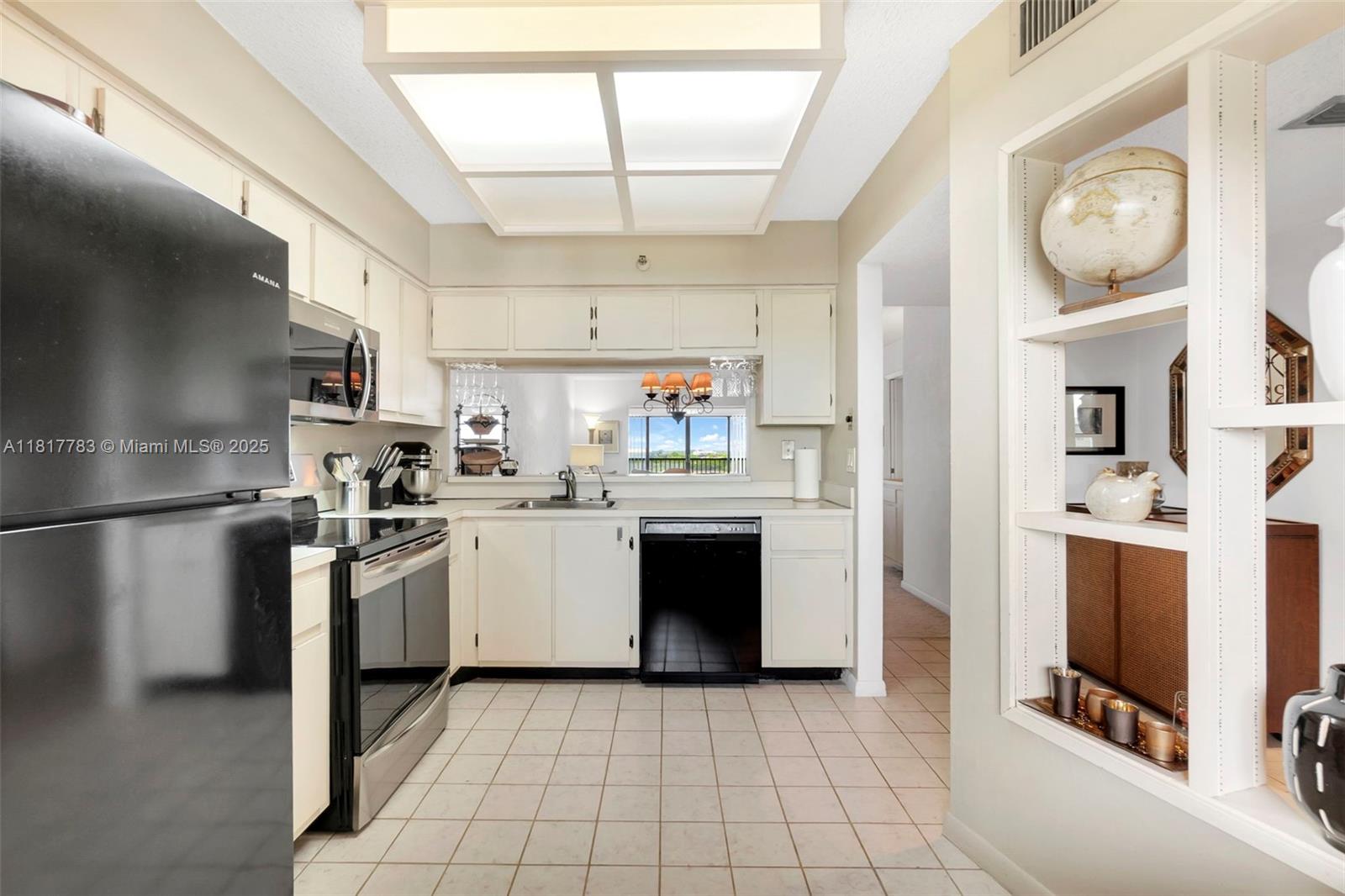 CYPRESS BEND CONDOMINIUM - Residential Lease