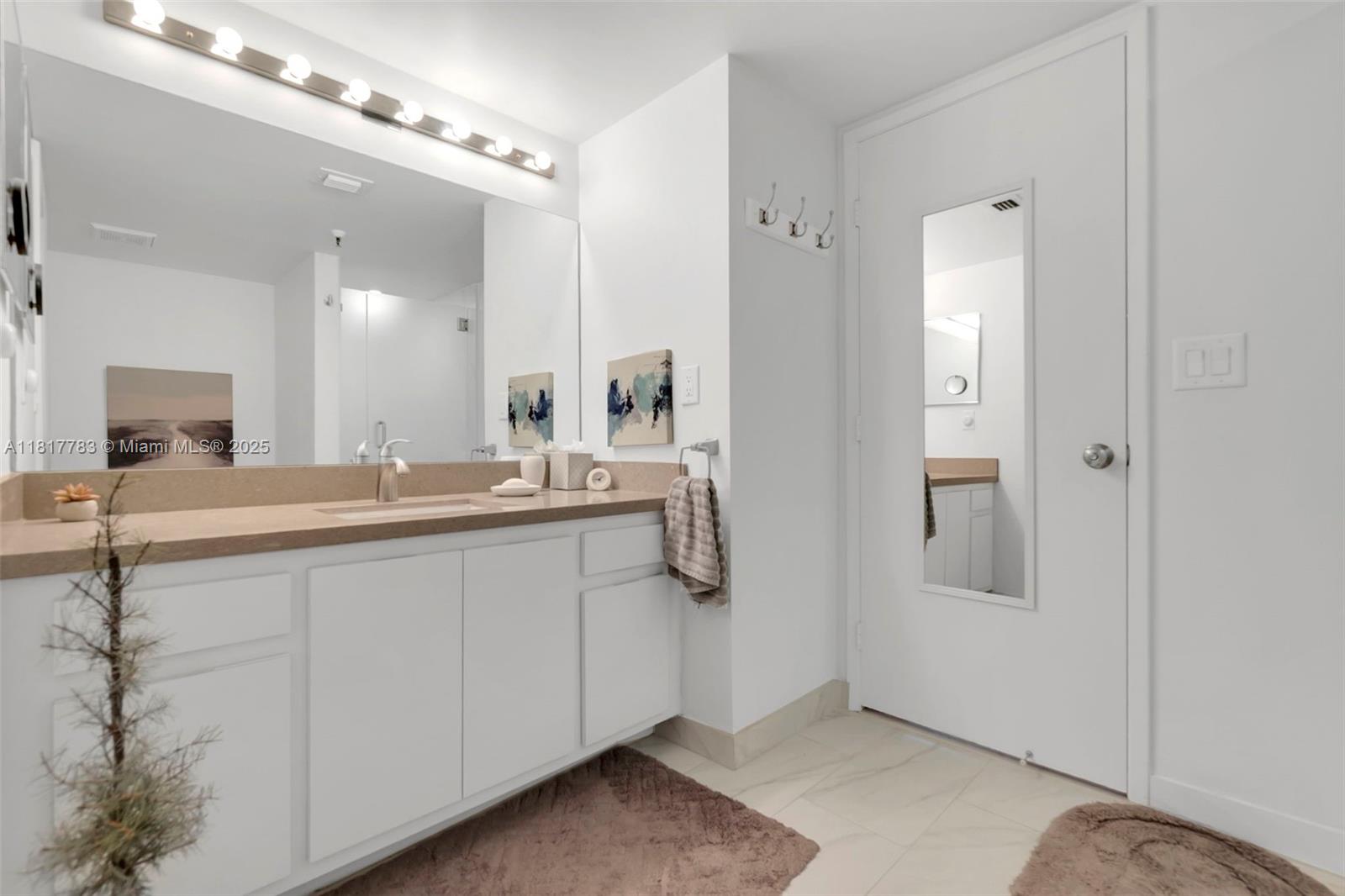 CYPRESS BEND CONDOMINIUM - Residential Lease