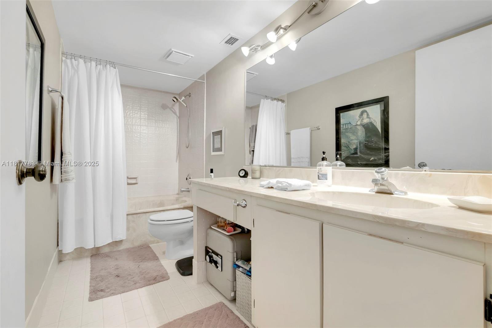 CYPRESS BEND CONDOMINIUM - Residential Lease
