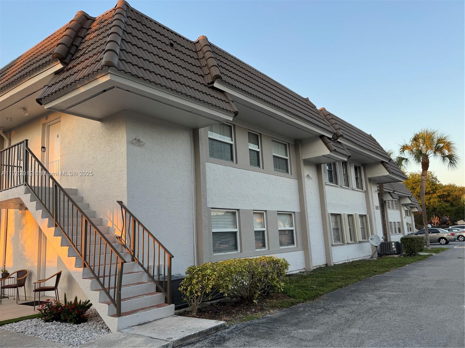 Property for Sale at 6921 Sw 129th Ave 6, Miami, Broward County, Florida - Bedrooms: 2 
Bathrooms: 2  - $284,000