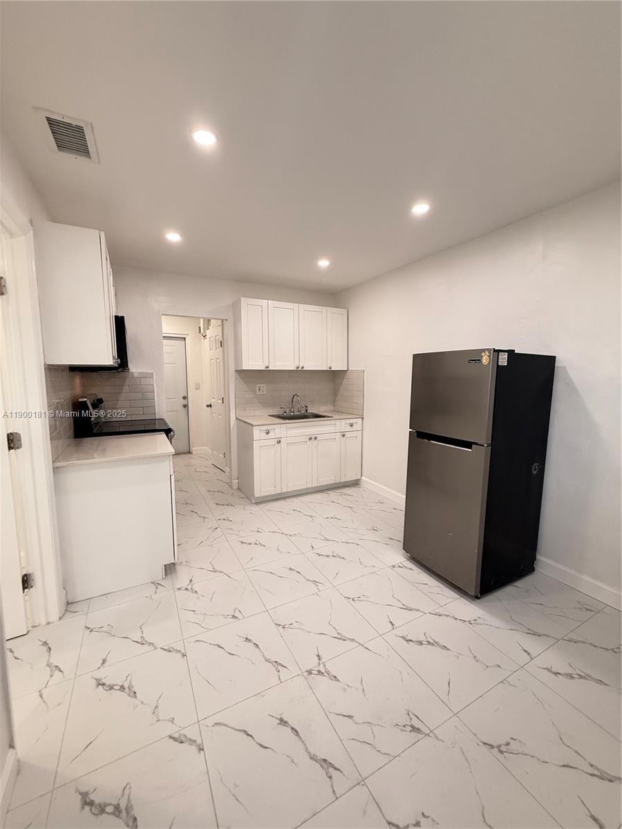 SUNNY HAVEN - Residential Lease