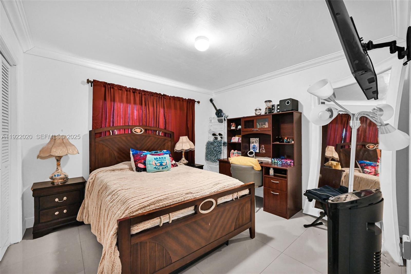 THE REDLANDS - Residential