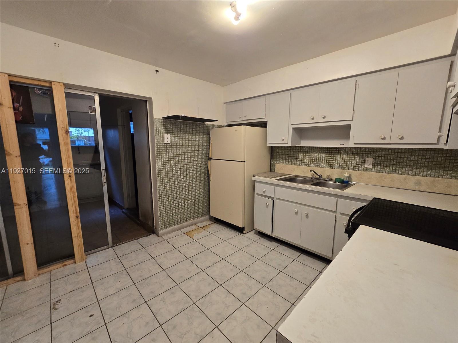 ORIOLE ESTATES SEC 1 RESU - Residential Lease