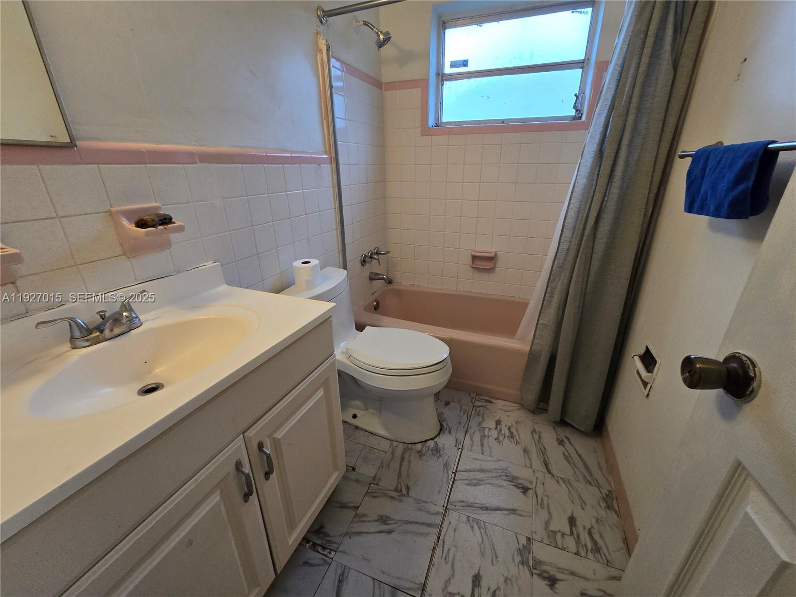 ORIOLE ESTATES SEC 1 RESU - Residential Lease