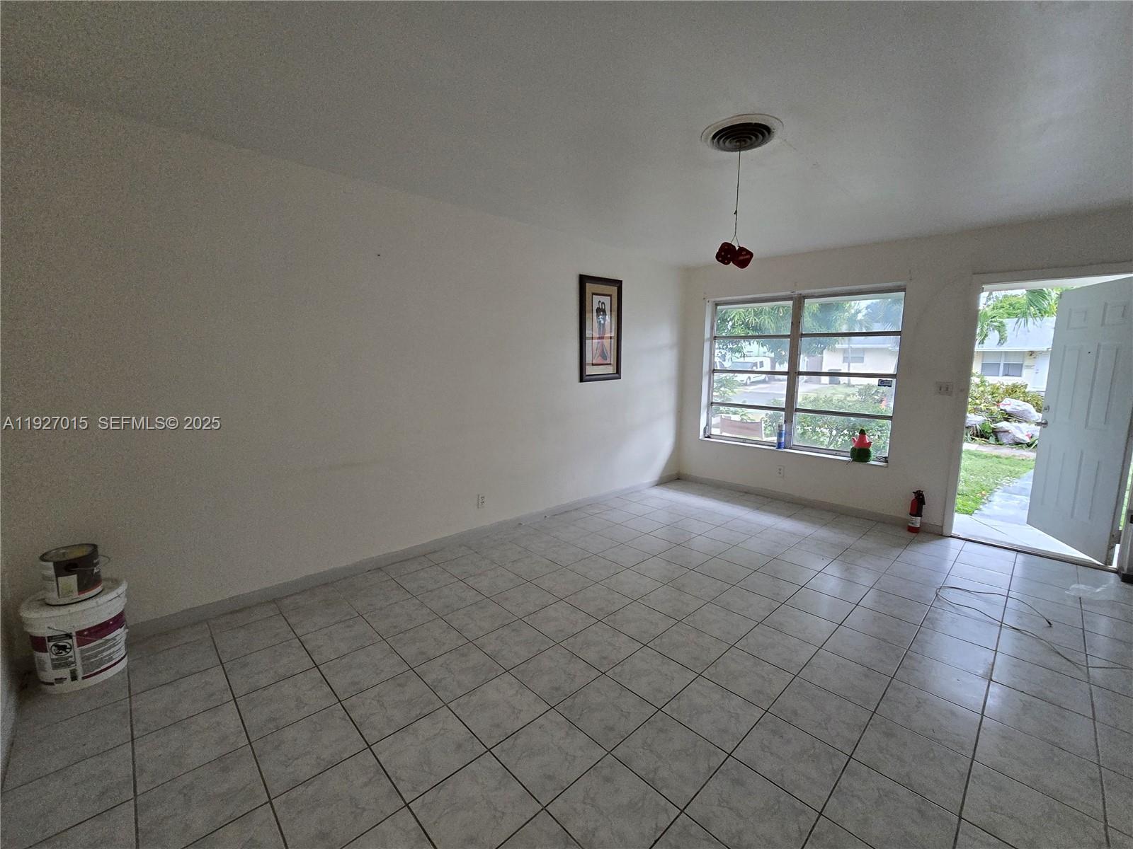 ORIOLE ESTATES SEC 1 RESU - Residential Lease