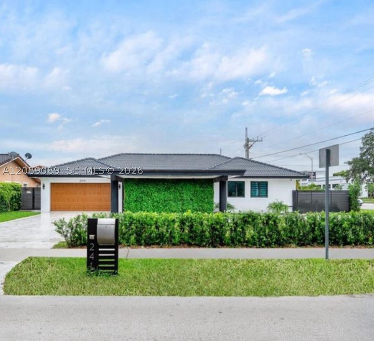 2410 SW 99th Ave