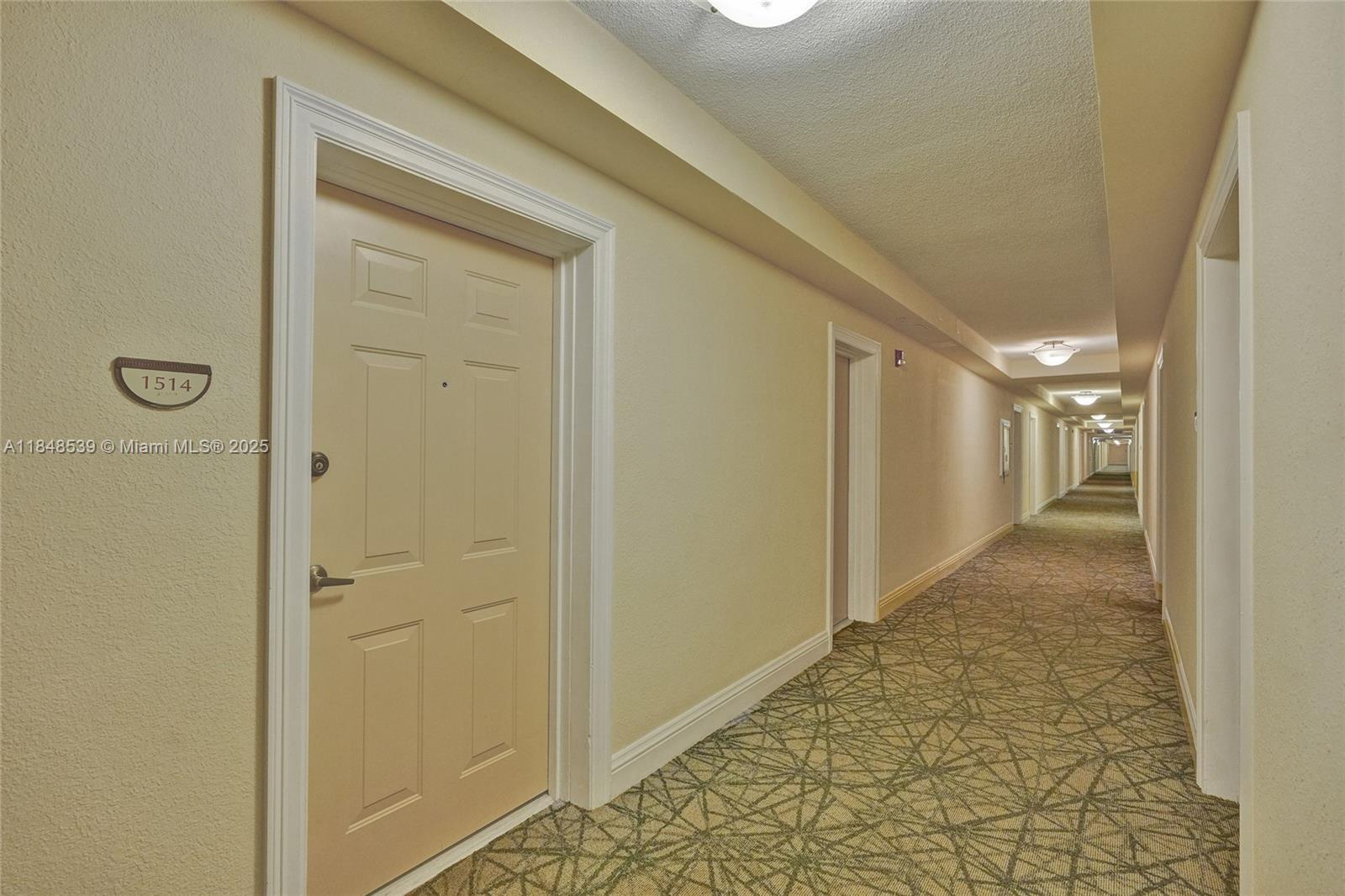 WAVE CONDO - Residential