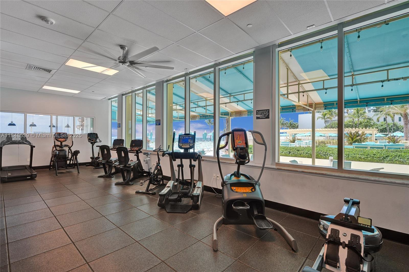 WAVE CONDO - Residential