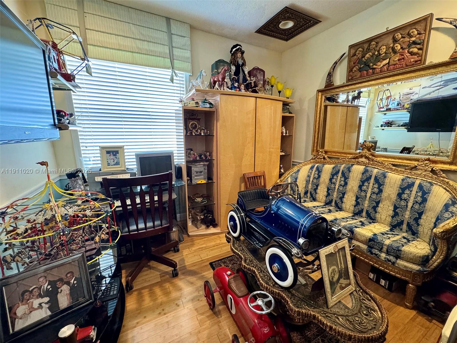 ANTIGUA AT OASIS - Residential